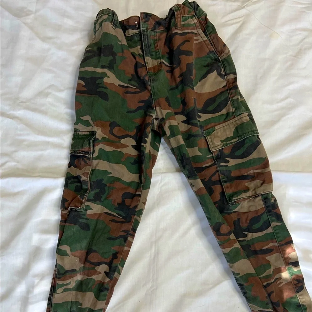 Forever 21 Camo Trousers - Picture 1 of 3